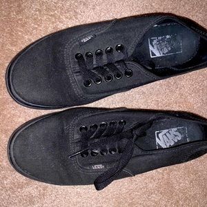 Vans Authentic (Black/Black) Women’s Size 8